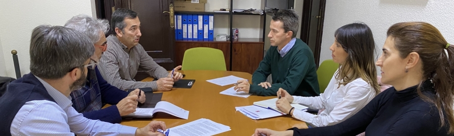 Diputación, Generalitat, Obispado y Ayuntamiento de Vistabella constituyen la comisión técnica para la remodelación de Penyagolosa