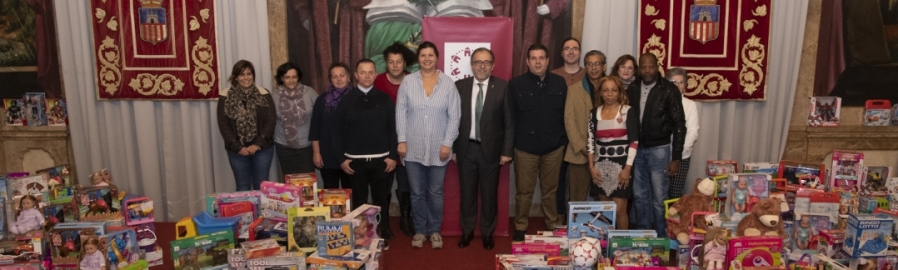 La Diputación de Castellón distribuye regalos entre 8 entidades que repartirán juguetes a 500 niños