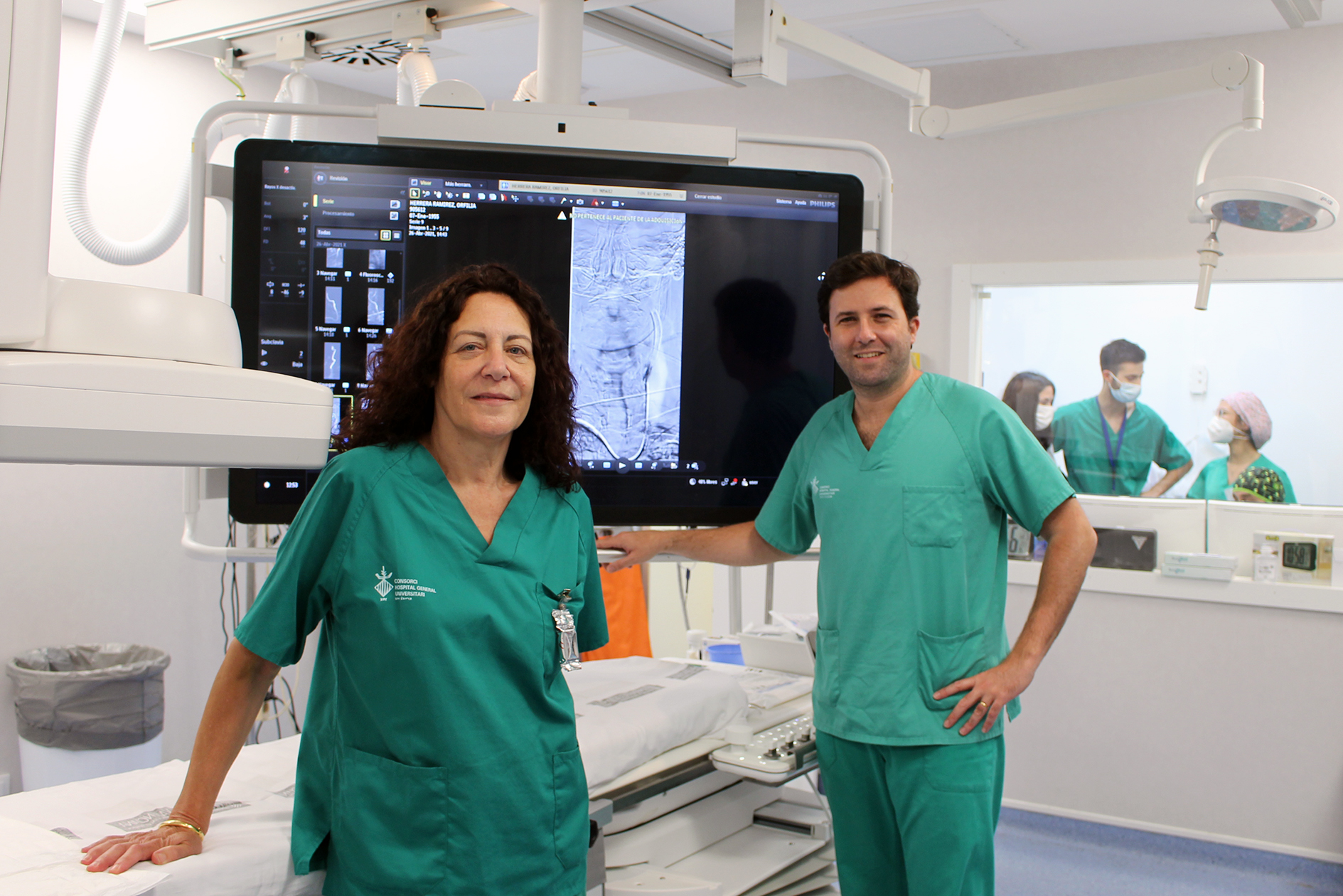 El Hospital General de València implanta un stent de carótida por acces...