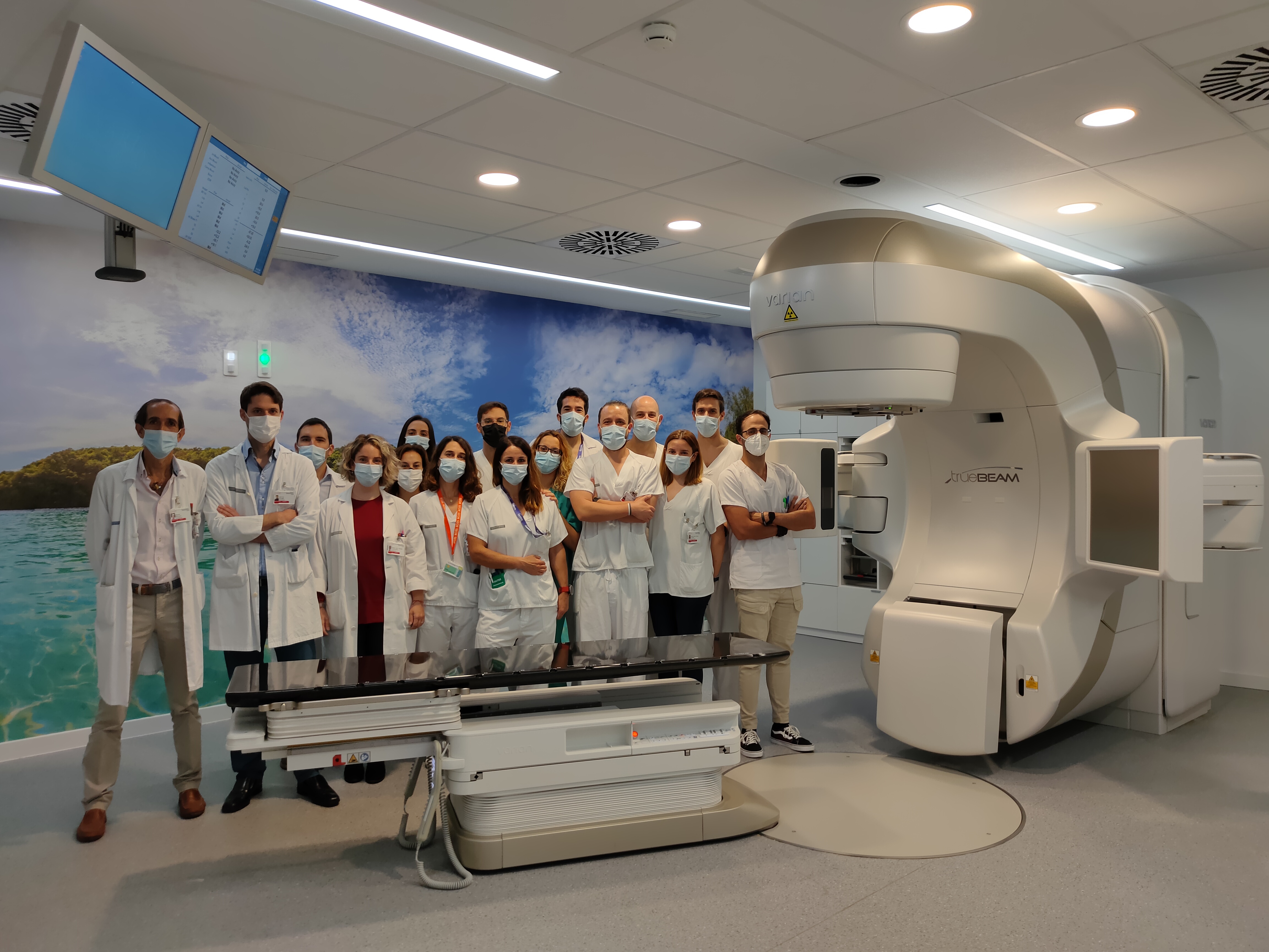 El nuevo acelerador lineal del servicio de Oncología Radioterápica del ...