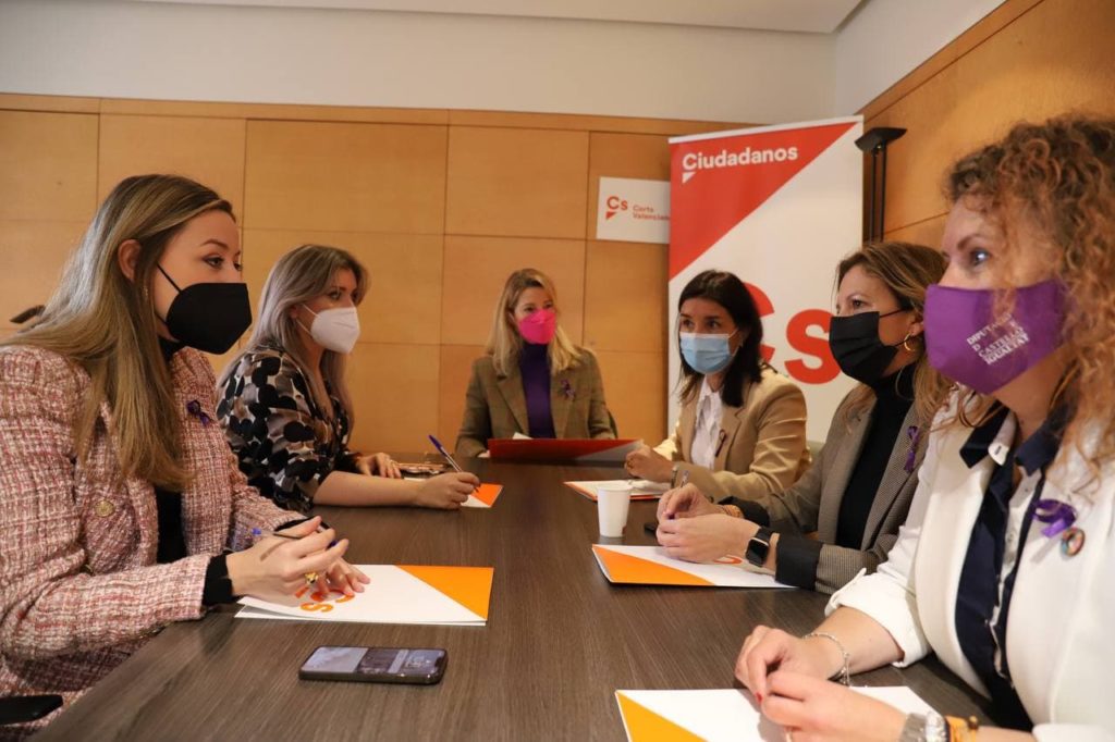 Ciudadanos defiende un feminismo liberal, inclusivo y abierto frente a los extremos