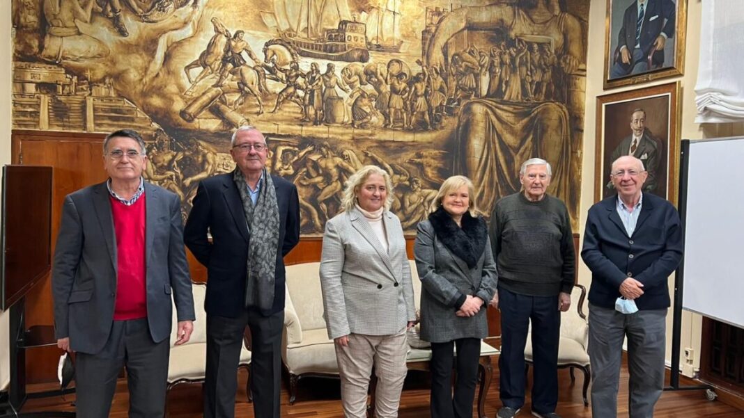 El PPCV se reúne con el Ateneo Mercantil en defensa de las señas de identidad valencianas