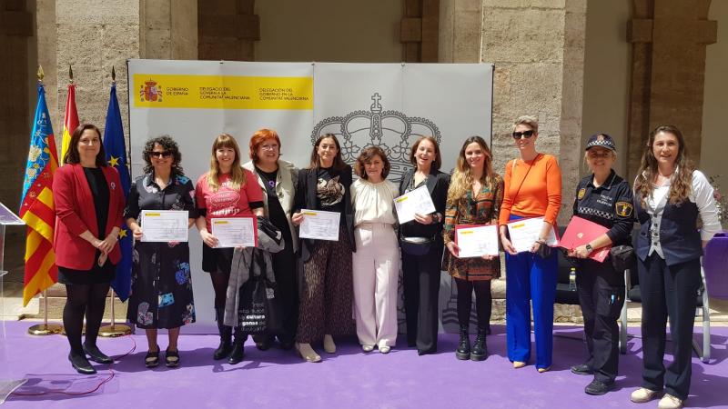 La Delegación del Gobierno reconoce el papel de las mujeres en los sectores esenciales durante los primeros momentos de la pandemia